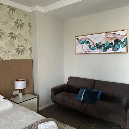 Forras فندق Komárom