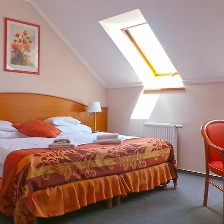 Forras Hotel